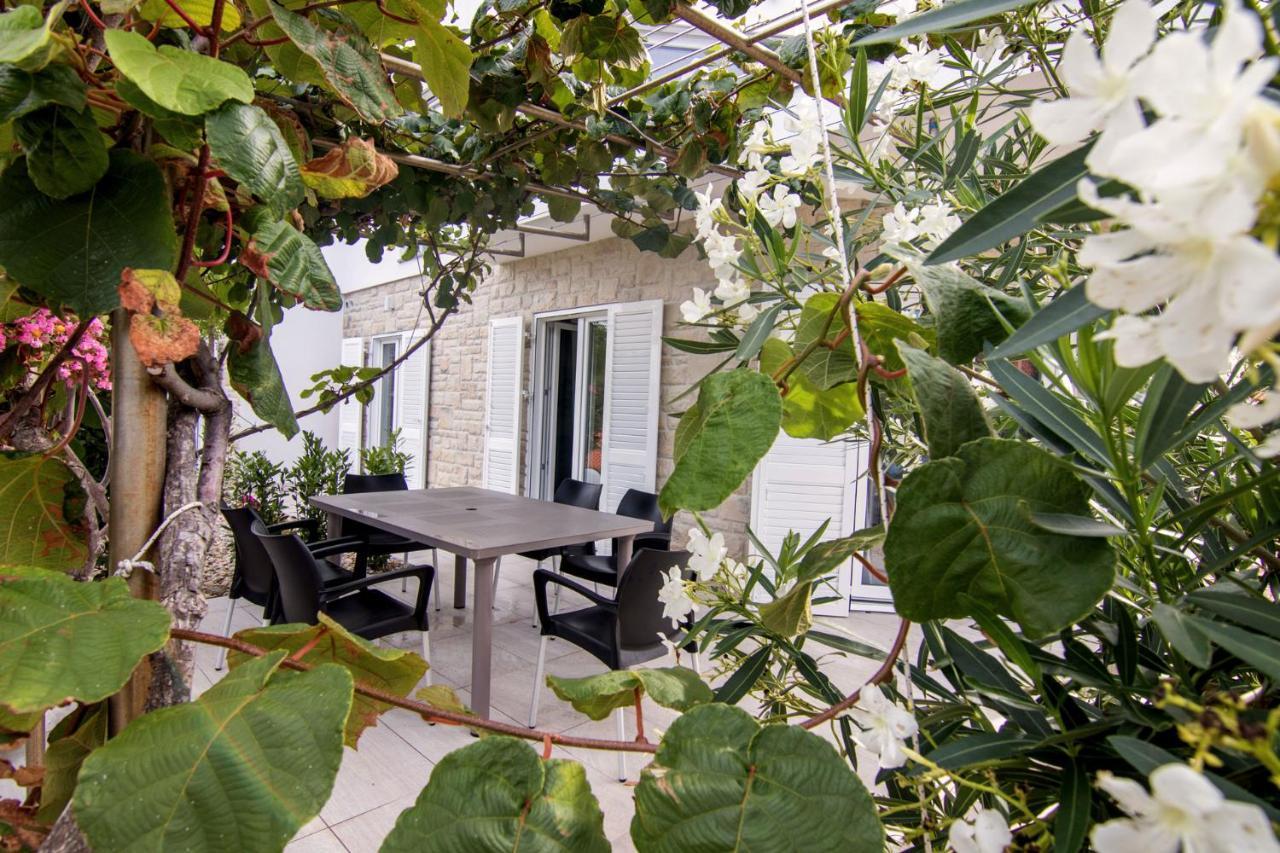 Marina di Portapisana Luxury private villa Krk Town Esterno foto